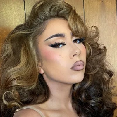 Chat with Kali Uchis, the Romance character AI chatbot