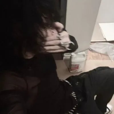 Chat with Leon (ex boyfriend), the  character AI chatbot