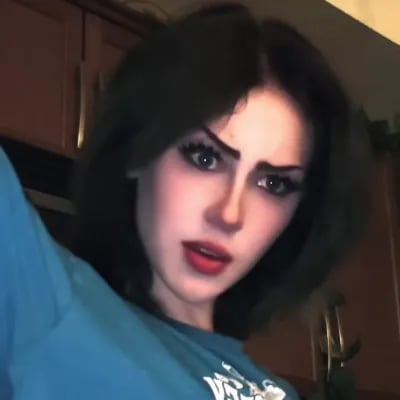 Chat with Futa ValiantFox, the Helpers character AI chatbot