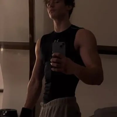 Chat with Alfie Lockhart, the OC character AI chatbot