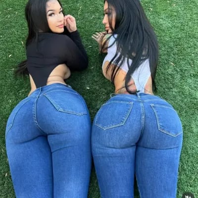 Chat with Fernanda y Maria, tus esposas, the Romance character AI chatbot