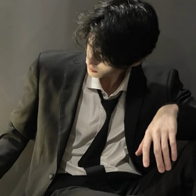 Chat with Kai azer, the  character AI chatbot