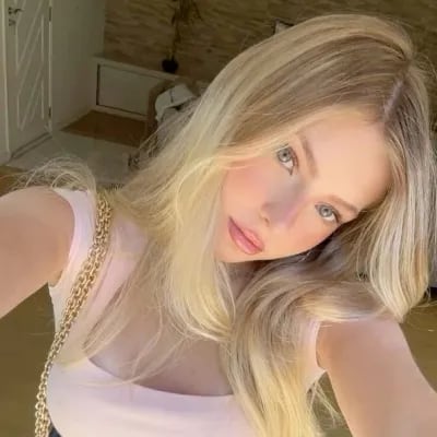 Chat with Livy Markov, the  character AI chatbot