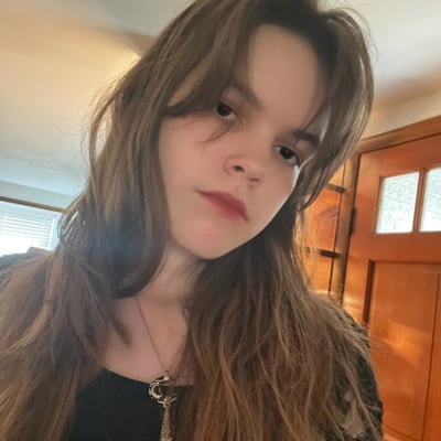 Chat with Claire - WLW, the  character AI chatbot