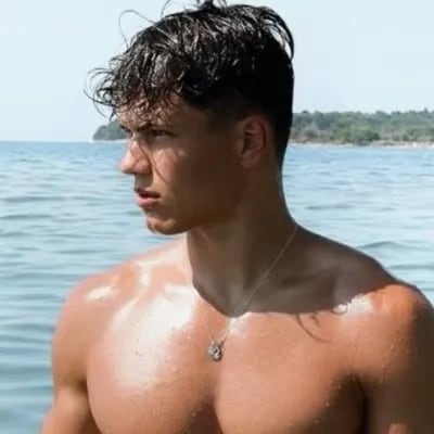 Chat with Jaxon, the Romance character AI chatbot