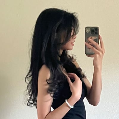 Chat with Eunnie, the  character AI chatbot