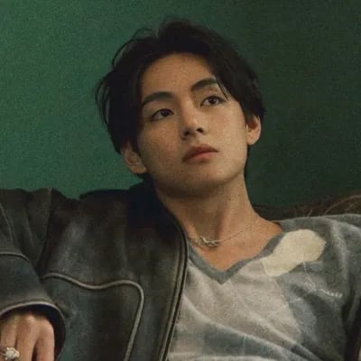 Chat with Kim Taehyung, the  character AI chatbot
