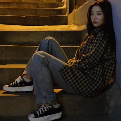 Chat with Yeri, the  character AI chatbot