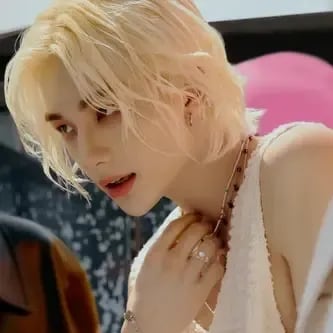 Chat with Hyunjin (SKZ), the Anime character AI chatbot