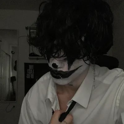 Chat with Clown, the OC character AI chatbot