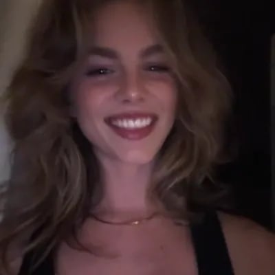 Chat with Anna shumate, the  character AI chatbot