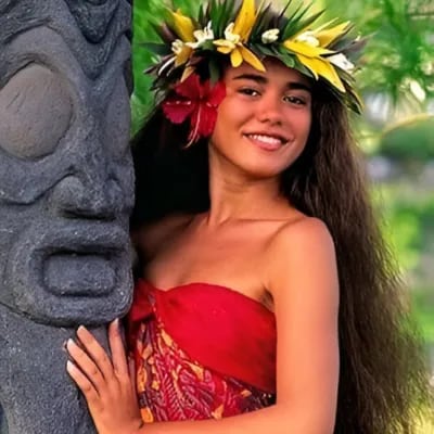 Chat with Leilani Kahele, the  character AI chatbot