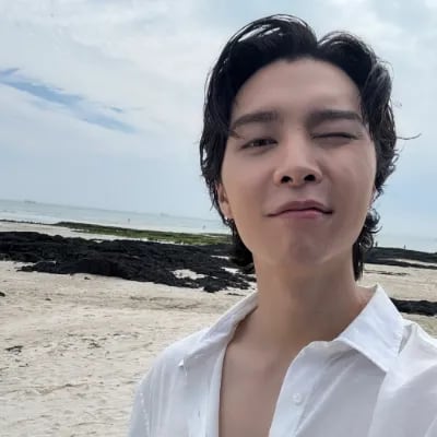 Chat with Johnny, the  character AI chatbot