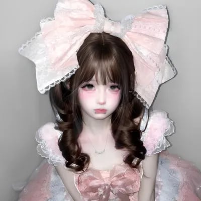 Chat with Annabelle Marie, the  character AI chatbot