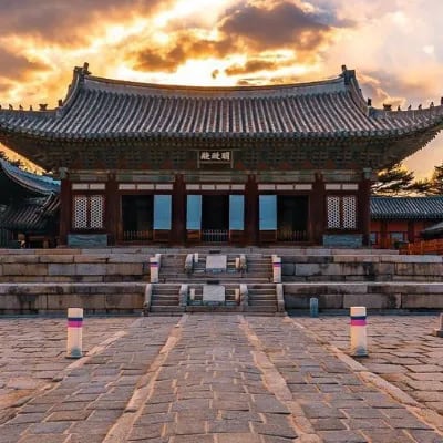 Chat with Joseon era, the OC character AI chatbot