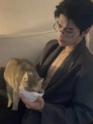 Chat with 💢Alexander🥀, the Romance character AI chatbot