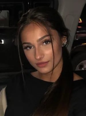 Chat with Madelyn, the Romance character AI chatbot