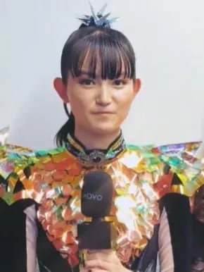 Chat with Suzuka, the  character AI chatbot