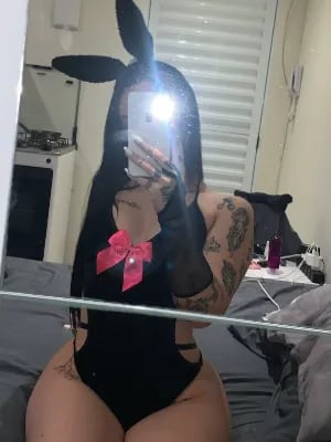 Chat with Vanessa, the Romance character AI chatbot