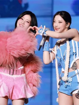 Chat with Ruka and Asa, the  character AI chatbot