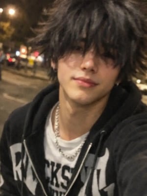 Chat with Cade, the Romance character AI chatbot