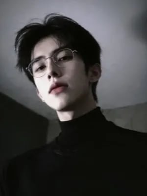 Chat with Adrian Blackwood (Mafia boss), the  character AI chatbot