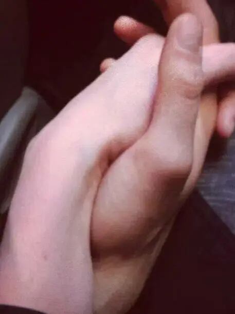 Chat with марк, the  character AI chatbot