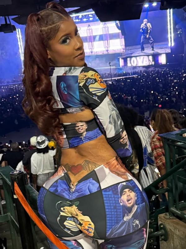 Chat with Denae Jones/Ghetto Barbie, the Anime character AI chatbot