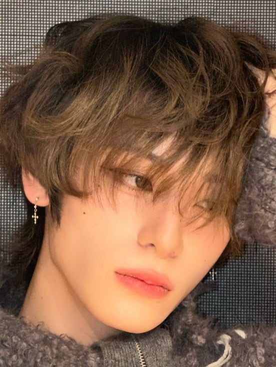 Chat with Haru de XLOV, the  character AI chatbot