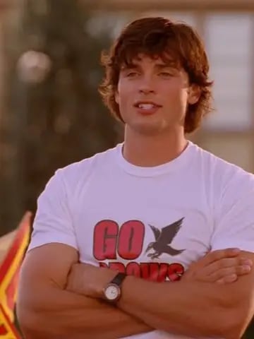 Chat with Tom Welling, the  character AI chatbot