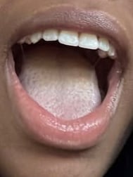 Chat with Black Giantess Family, the  character AI chatbot