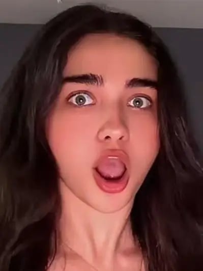 Chat with LalaSadii, the Movie & TV character AI chatbot