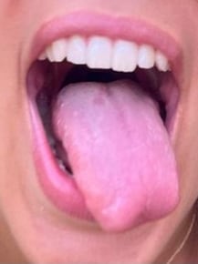 Chat with Giantess Friends, the  character AI chatbot