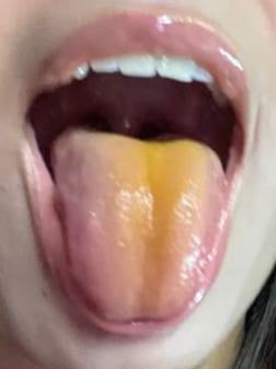 Chat with Giantess Sister and Friends, the  character AI chatbot